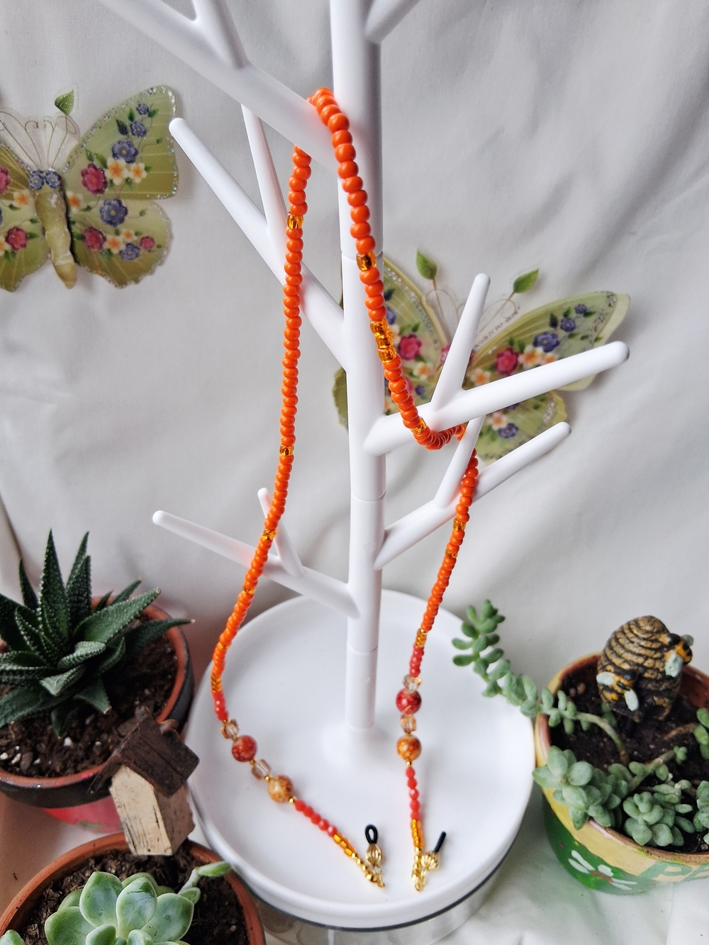 Orange/Red Crackle Beaded Eyeglass Wear